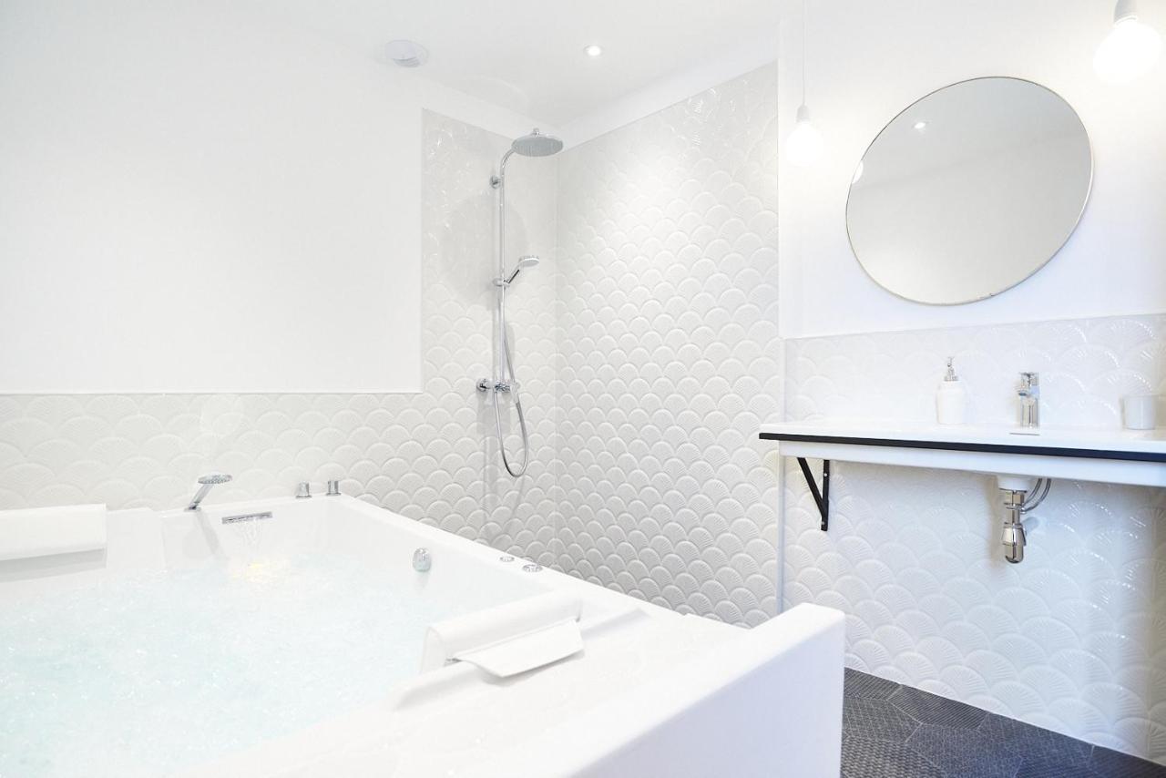 Maison 1634 - Climatisation, Piscine, Parking, Centre Ville, Petit-Dejeuner Compris Pézenas Exteriér fotografie